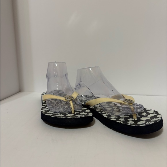 Tory Burch Black and Cream Patterned Sandals - Picture 8 of 10